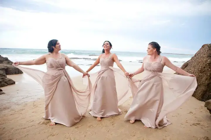 Bridal hair and makeup styling by Amanda Frost of Bellus at a real wedding
