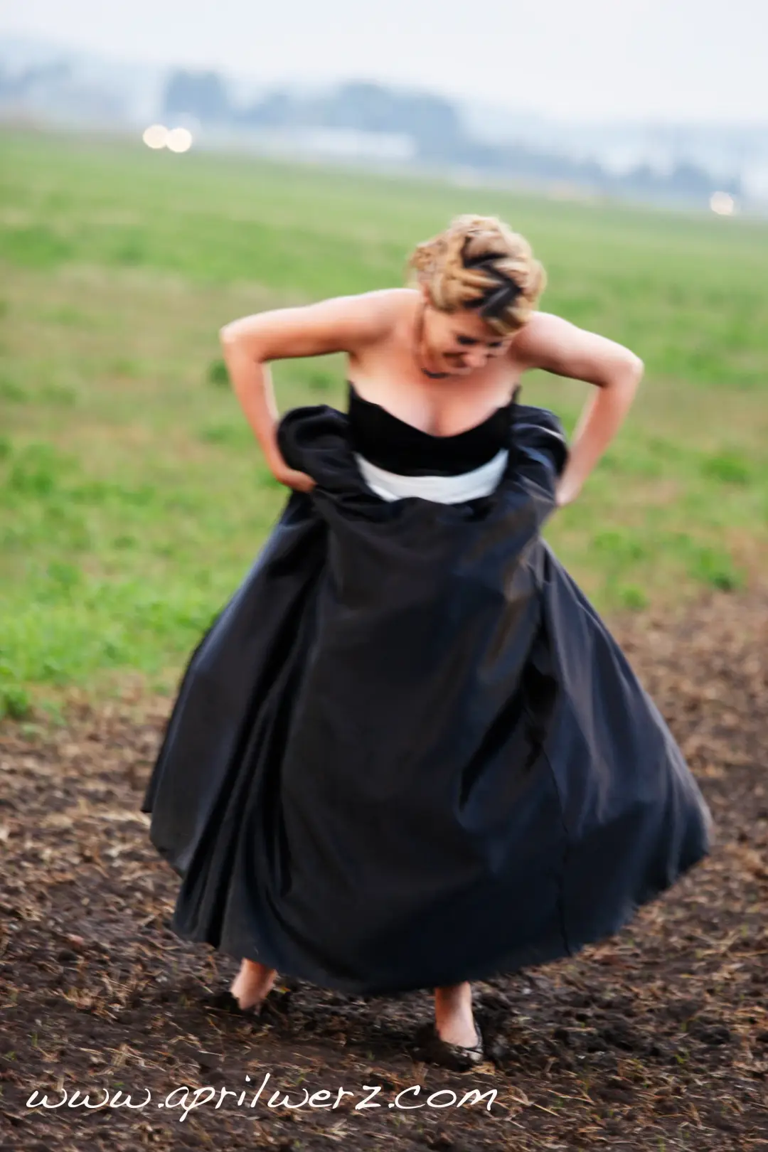 Bridal hair and makeup by Amanda Frost of Bellus on the wedding day