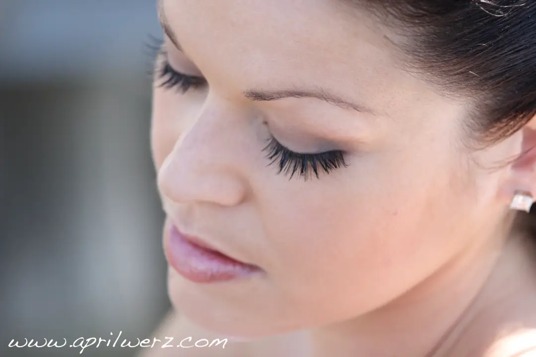 Mobile bridal hair and makeup by Amanda Frost of Bellus in Newcastle at a real wedding