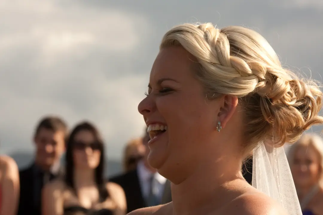 Mobile bridal hair and makeup by Amanda Frost of Bellus in Newcastle at a real wedding