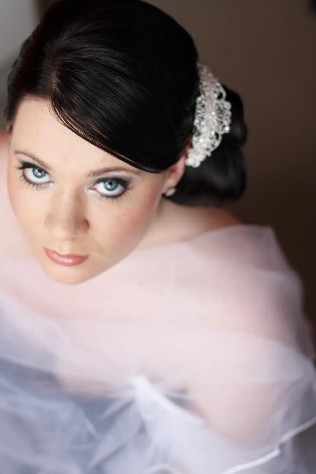 Bridal hair and makeup artistry by Amanda Frost of Bellus on the wedding morning