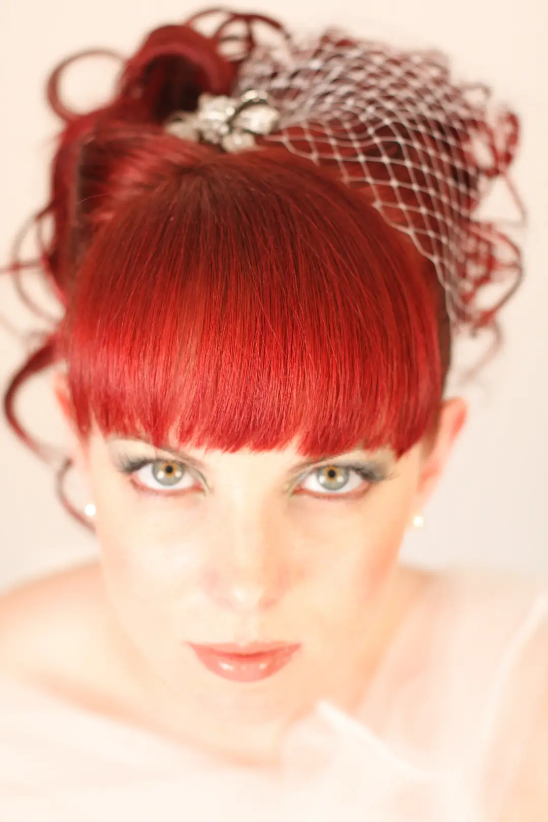 Wedding morning hair and makeup by Amanda Frost of Bellus for a real bride