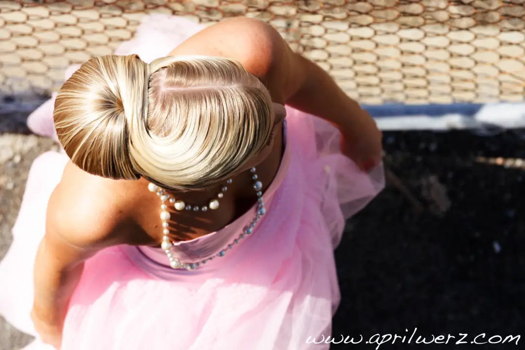 Mobile bridal hair and makeup by Amanda Frost photographed on the day