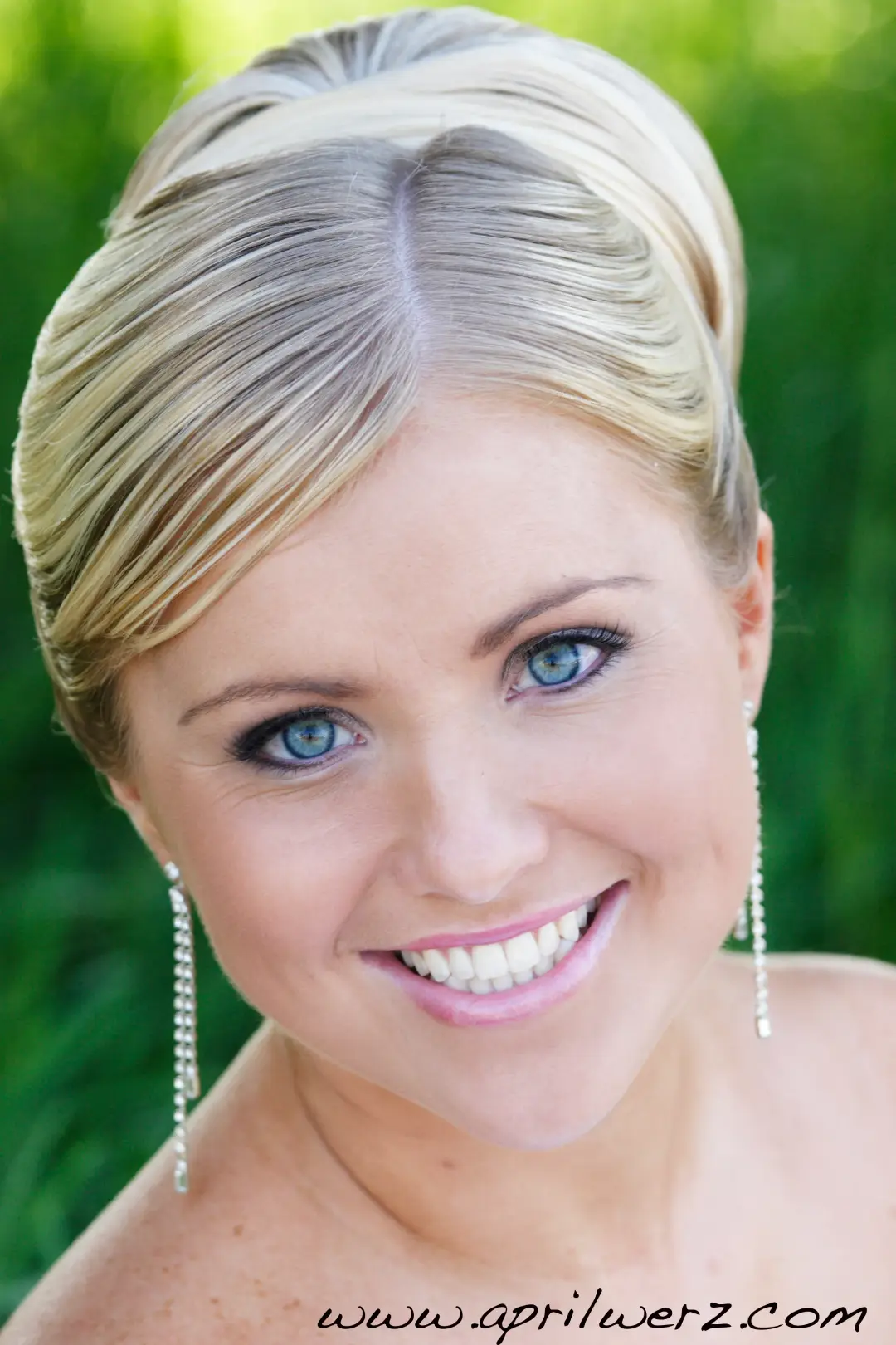 Wedding hair and makeup by Amanda Frost of Bellus on location