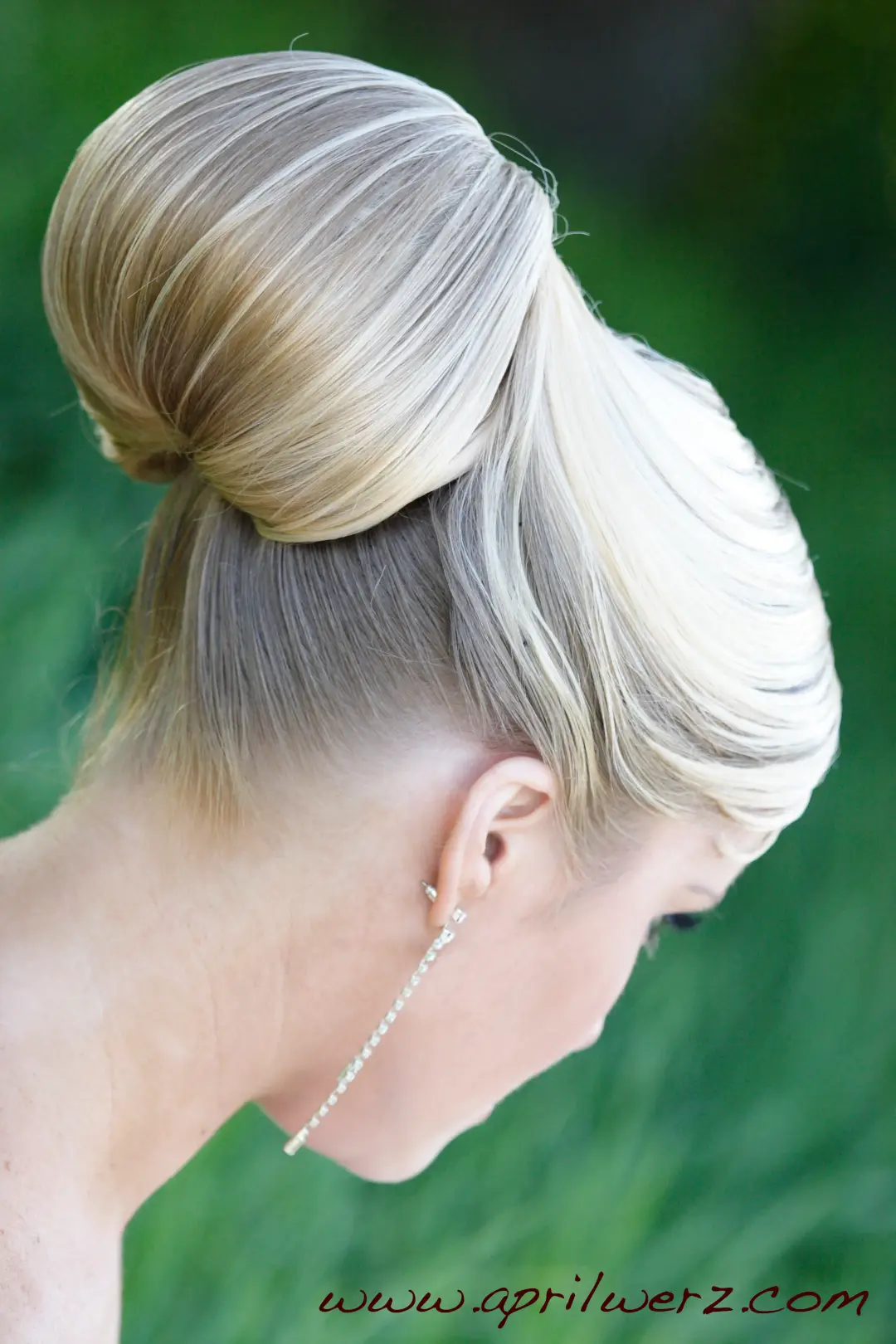 On-location wedding hair and makeup by Amanda Frost of Bellus