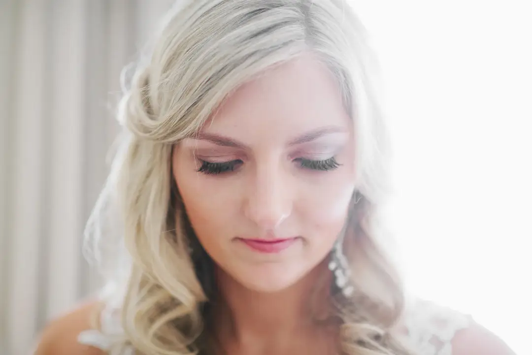 Mobile bridal hair and makeup by Amanda Frost on the wedding day