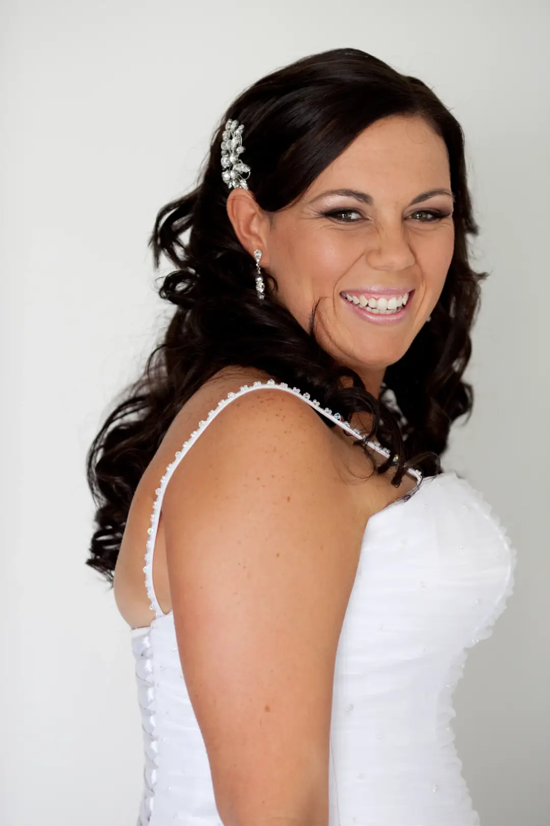 Hair and makeup for the bride by Amanda Frost of Bellus on the wedding morning