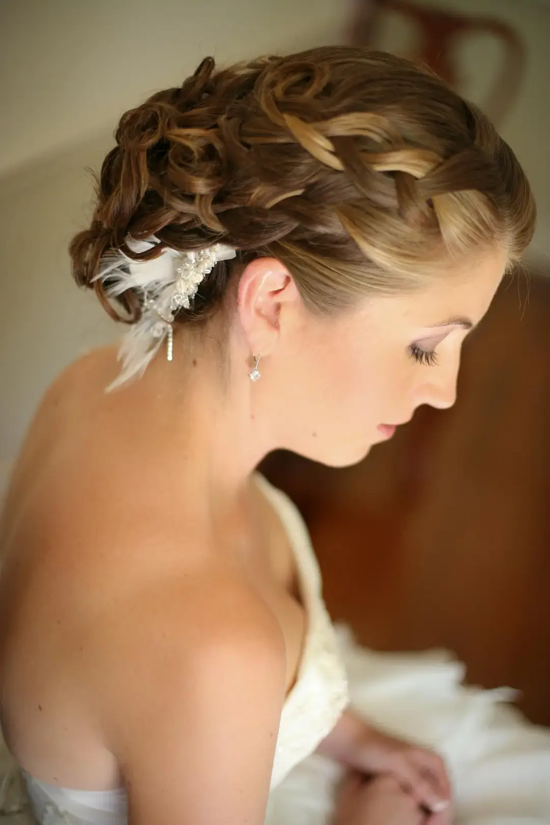 Bridal hair and makeup artistry by Amanda Frost of Bellus on the wedding day