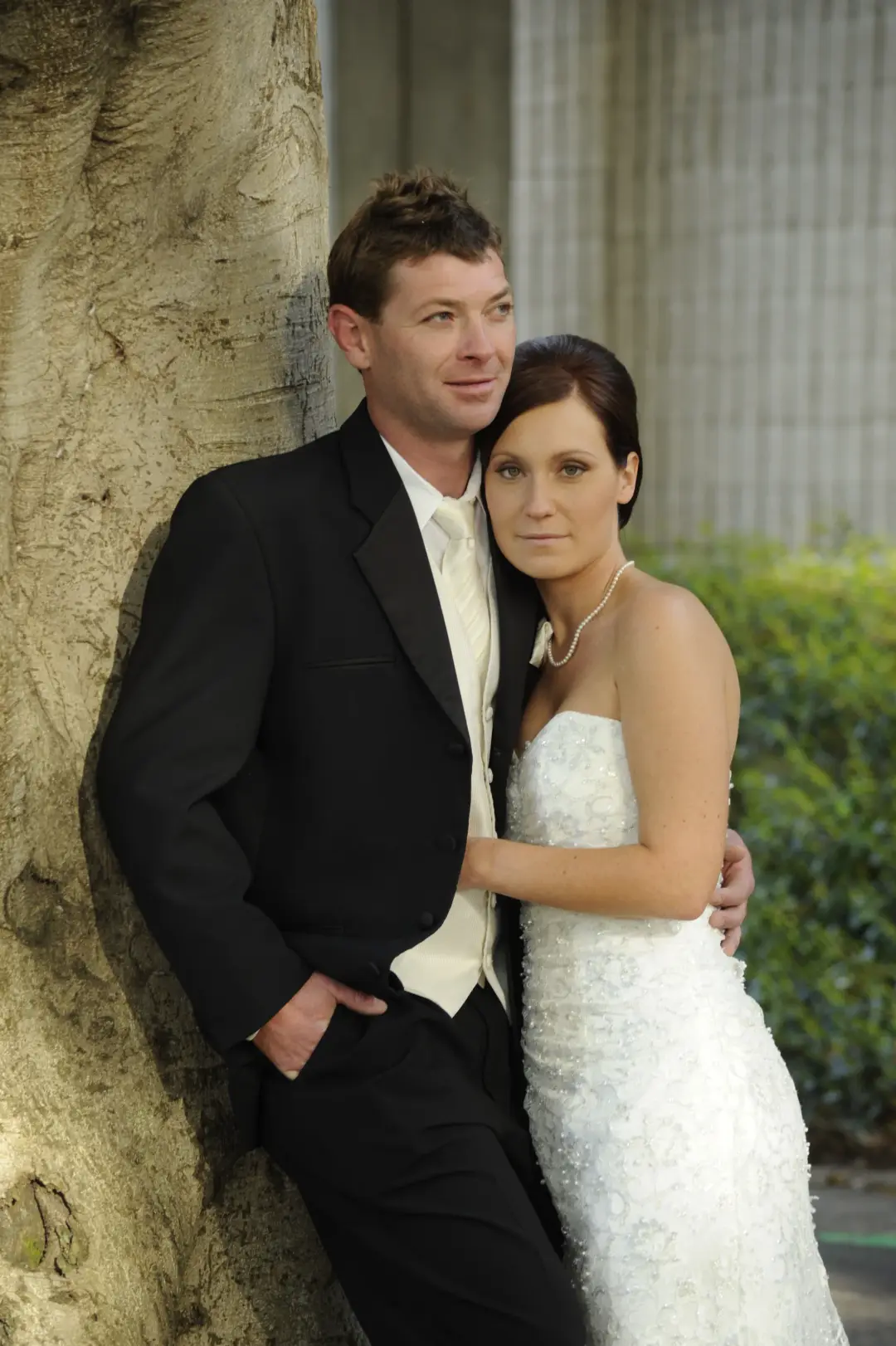 Bridal hair and makeup by Amanda Frost of Bellus on the wedding morning